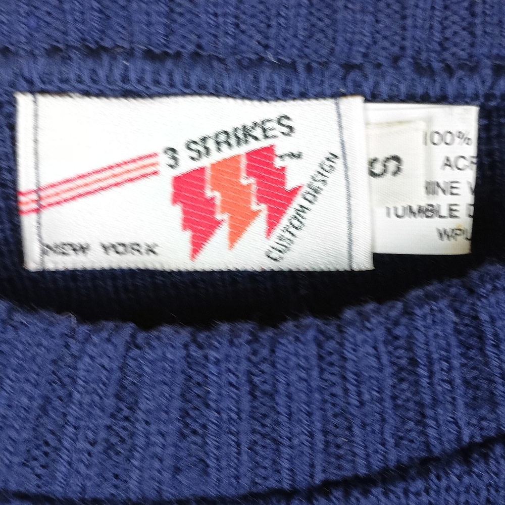 VINTAGE w/tag 1980's Extremely Rare Navy yellow Sony Tape knitted Sweater Size S - Picture 6 of 14